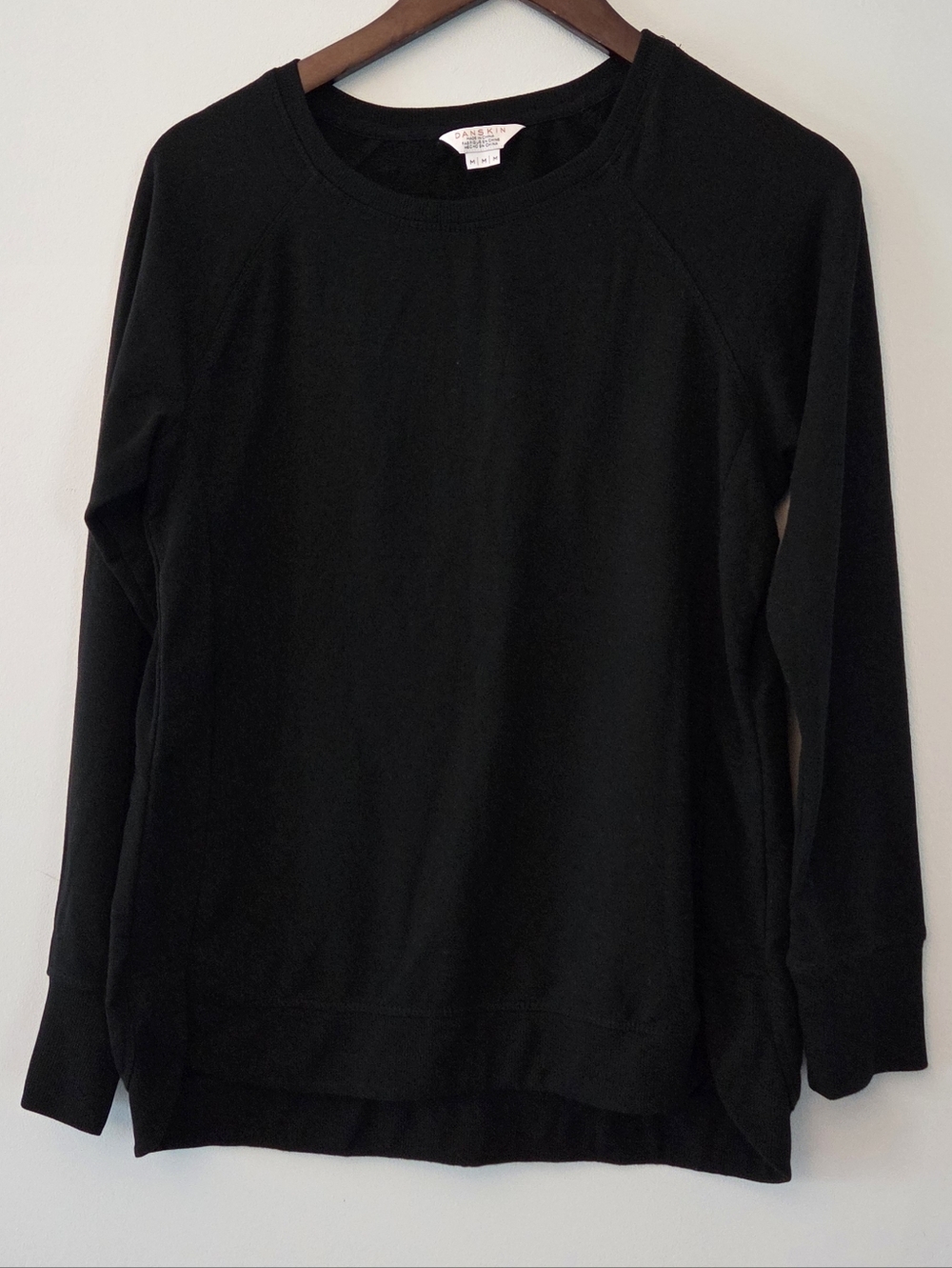 Danskin Black Long-Sleeve Activewear Shirt Size M